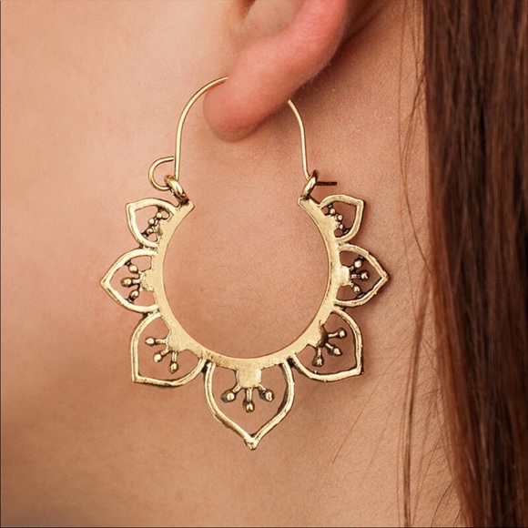 Anthropologie Jewelry - LOTUS FLOWER MANDALA INSPIRED GOLD FILIGREE HUGGIE HOOPS